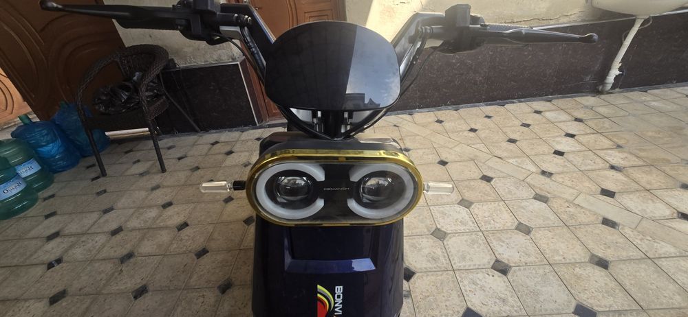 Scuter sotiladi aybi yoq xozir olganga tekis qlib beramn aksiya...