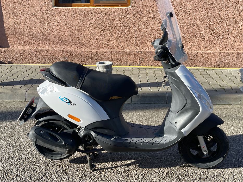 Scuter Piaggio Zip 50 – km puțini – economic – perfect oraș
