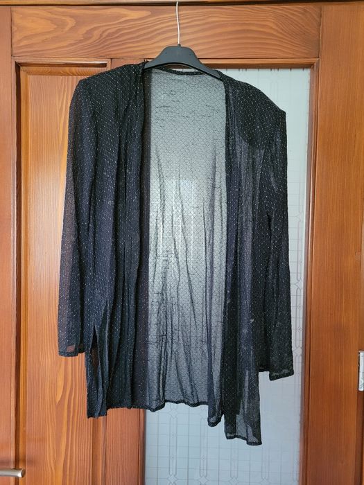 Vând blazer negru