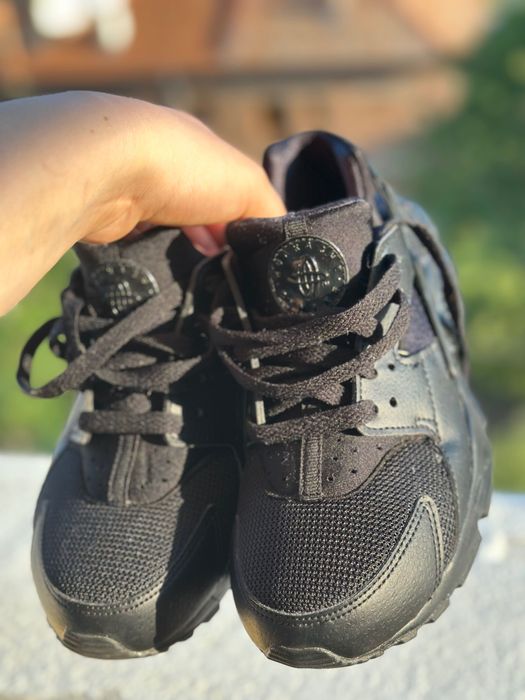 Унисекс оригинални маратонки Nike 35 номер