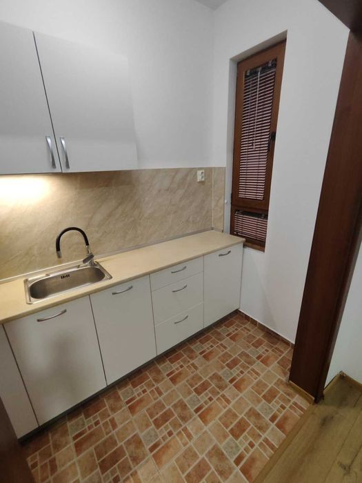 Дава се под наем Офис в Варна, Левски - 110 кв.м за 797.64 € - Снимка #7