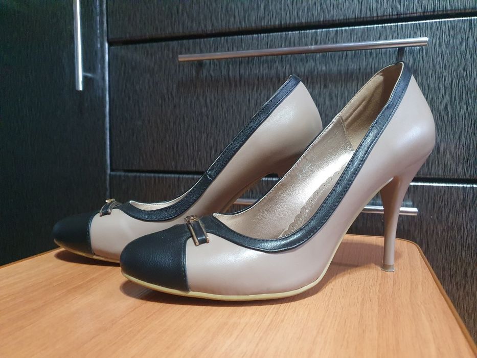 Продам туфли женские