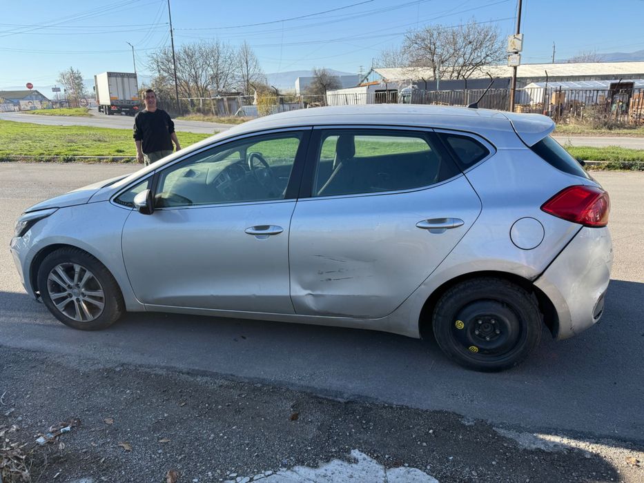 На части Kia Ceed 1.6 crdi 2013