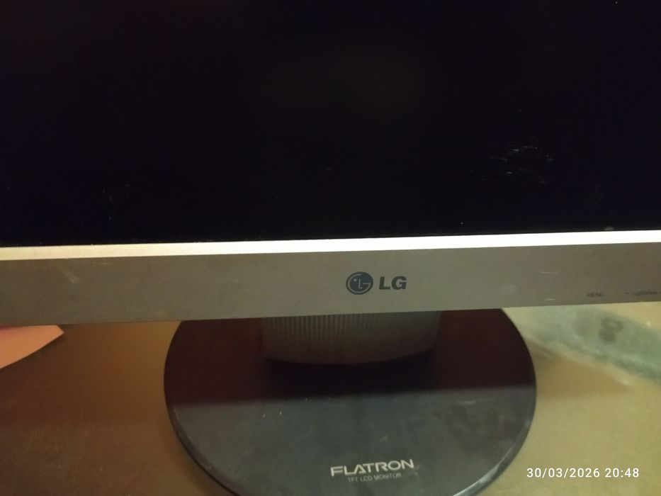Настолен монитор LG  15 инча