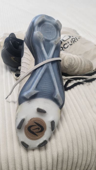 Бутонки phantom Acc - професионални бутонки 44,5 размер