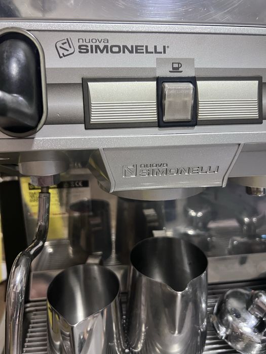 Кофемашинка Simonelli Nuava Appia II б/у