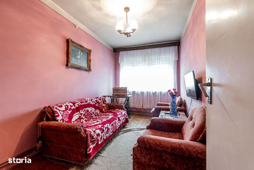 Apartament cu 4 camere decomandat cu vedere panoramica