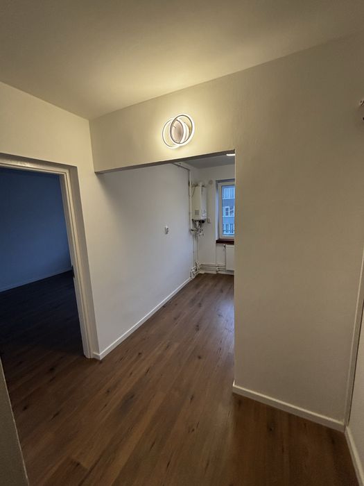 Apartament - 2 camere, renovat, prima închiriere - zona Caragiale