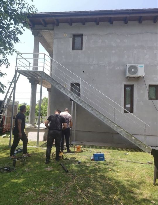 Scări zincate galvanizate