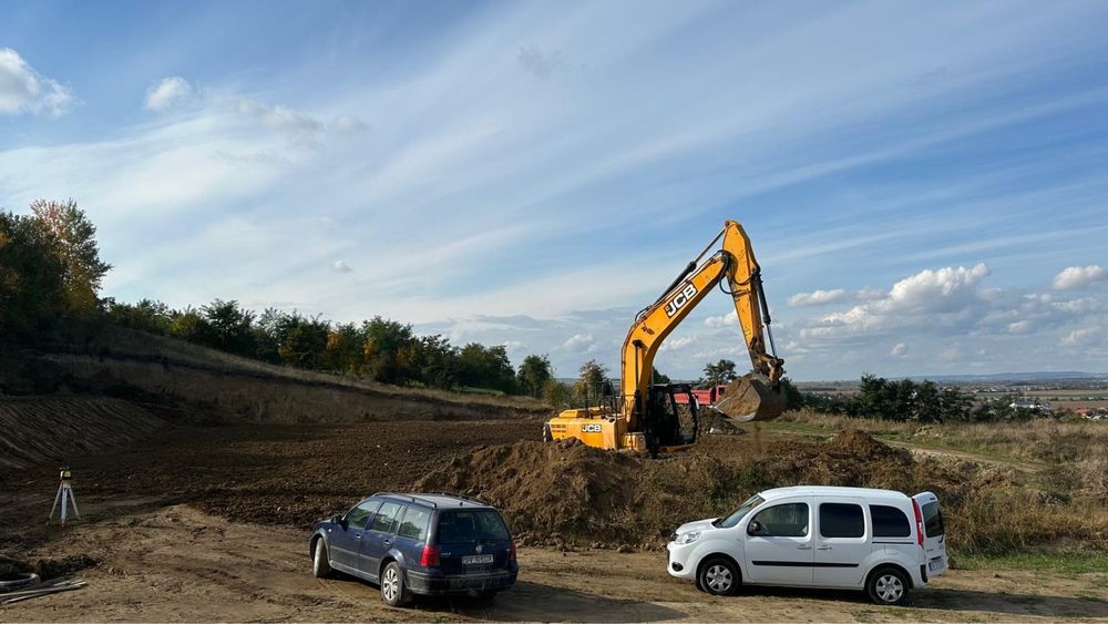 Inchiriere excavatoare /decopertari/sapaturi