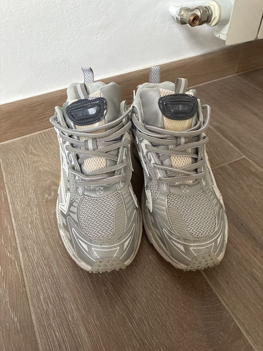 Off white be right back