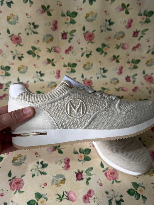 Sneakers Mexx bej, noi, cu eticheta.