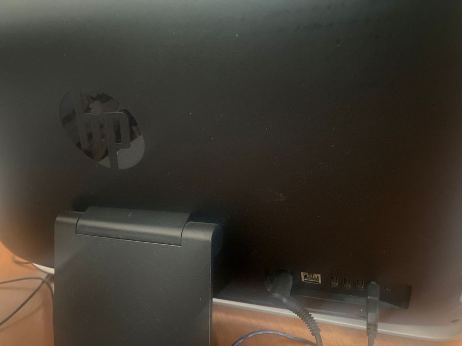Моноблок HP Pavilion 23