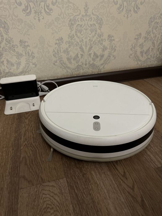 Робот-пылесос Xiaomi Mi Robot Vacuum-Mop  бедый