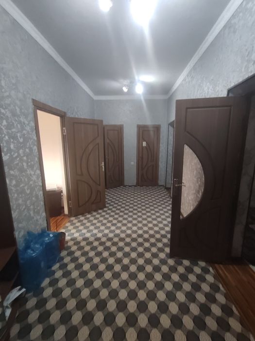 Шошилинч хонадон жихозлари билан сотилади.