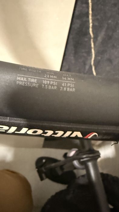 Шосейни капли DT Swiss PR 1400 Dicut 21mm - Като нови!