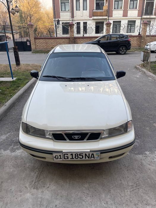 moshina 1 chi qol 
xolati yaxshi 
sons motor 1.5 benzin (gaz qoyilmaga
