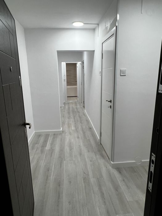 Inchiriez apartament parter 77mp, Renovat