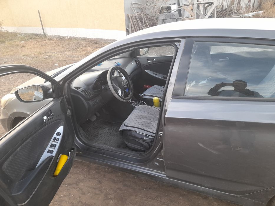 Продам хюндай акцент солярис