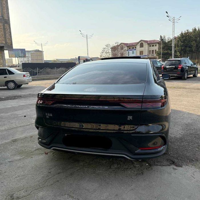 BYD Han 2025 — 2