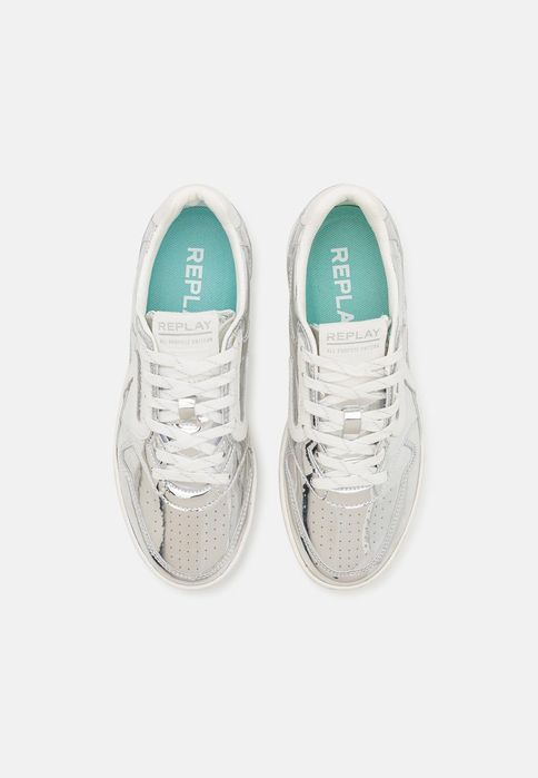 Adidași Replay Oyzone Mirror – Sneakers Low, silver, mărimea 38.
Nepoa