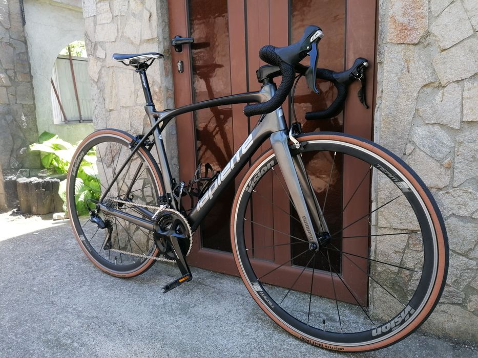 Шосеен LAPIERRE Carbon, 2*11 Shimano 105