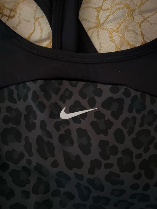 Дамско бюстие Nike