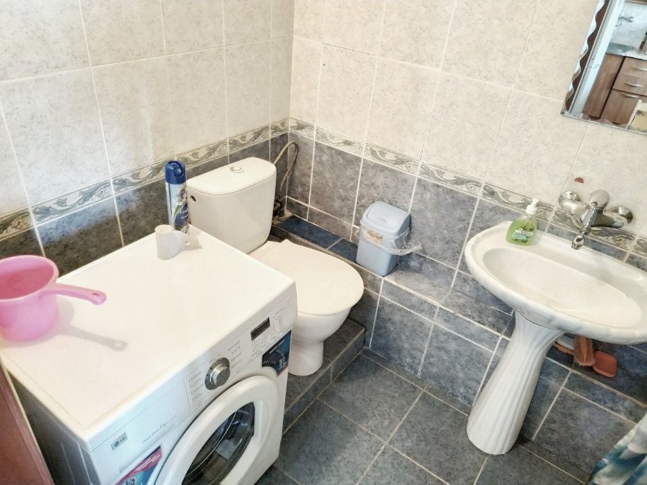 Аренда квартиры, посуточно. 2-комнатная квартира 2-й мкр 40-й дом.