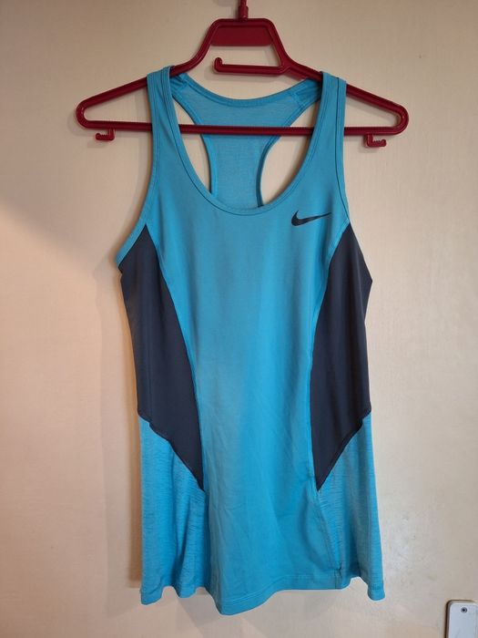 Спортни дрехи за жени