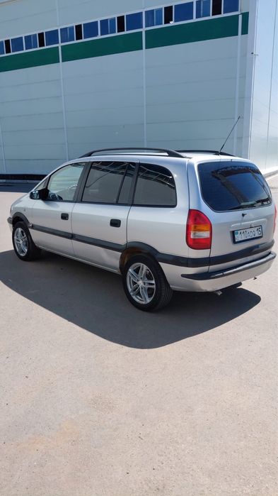 Продам Opel Zafira 2002