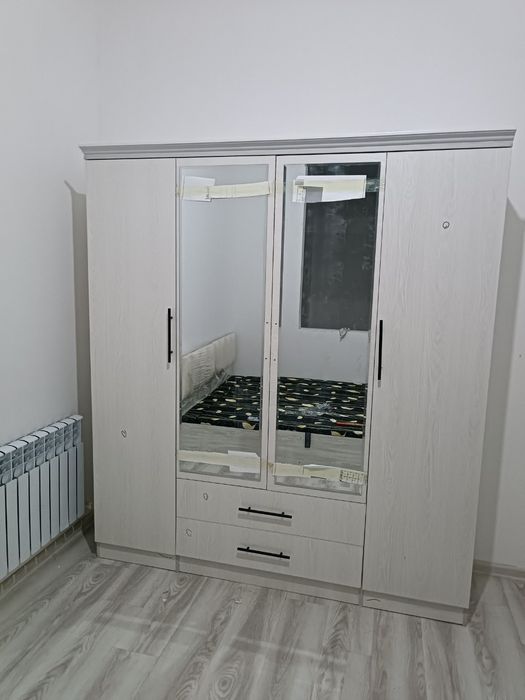 Shkaf sotiladi dastafka ustanovka bepul