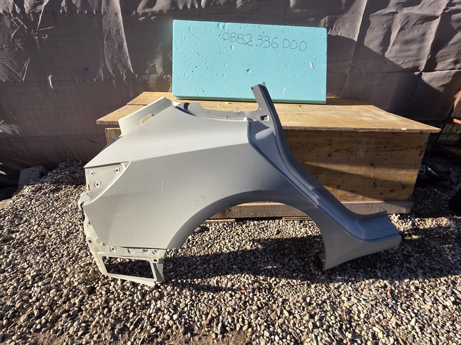 Tesla Model 3 заден десен панел калник