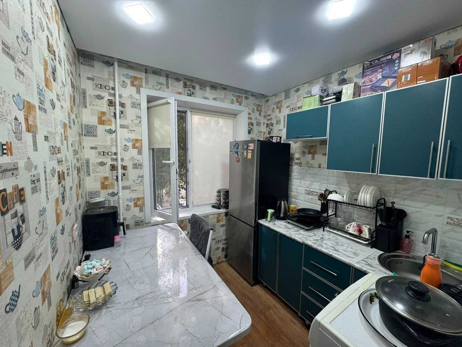 Продам 2 ку Ломоносова 17\3 2 этаж