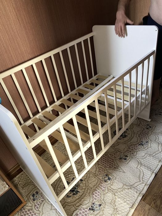 Детская кроватка для новорожденных