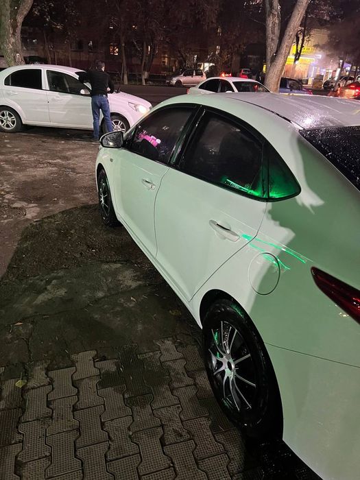 Hyundai accent 2020 yil 170ming yurgan kraska  toza