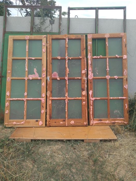 Три броя таблени врати. Цената е за трите