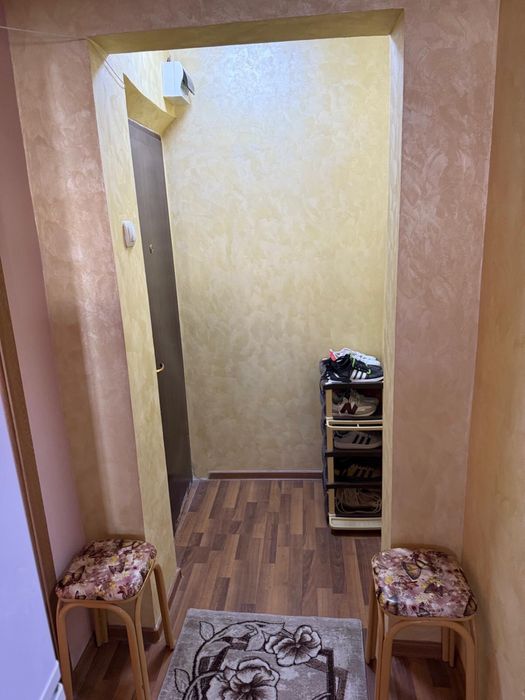 Vand apartament , 2 camere fara centrala termica mobilat complet