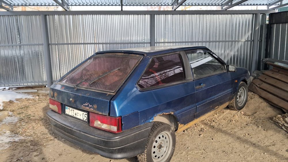 Ваз 2113. тринашка 2005г  На ходу.