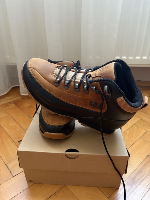 Ghete Helly Hansen, marime 41