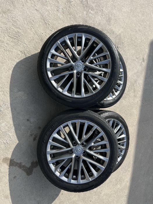 Титан пакришкасымен