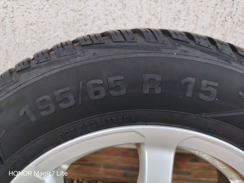 Jante aliaj R15 5x114,3 Renault Mazda + anvelope 195/65r15iarna