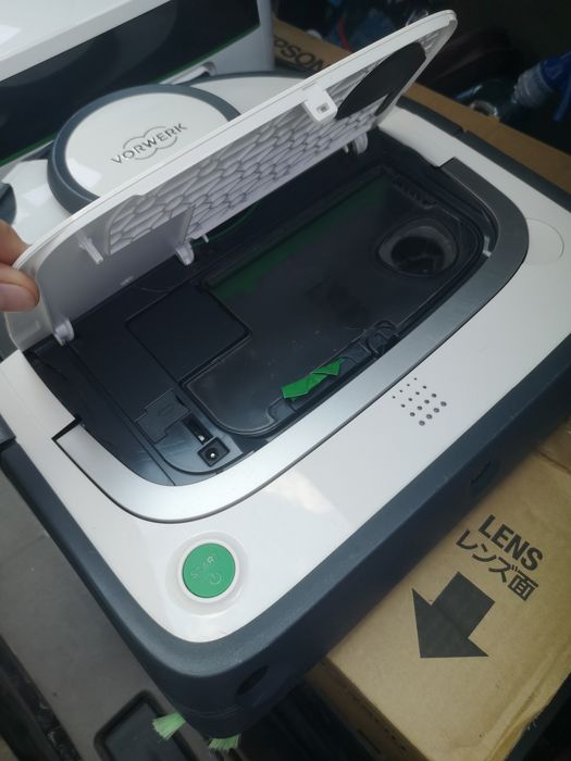 Robot aspirator Vorwerk Kobold VR200