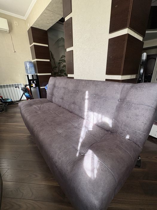 *Срочно продаю новый диван*