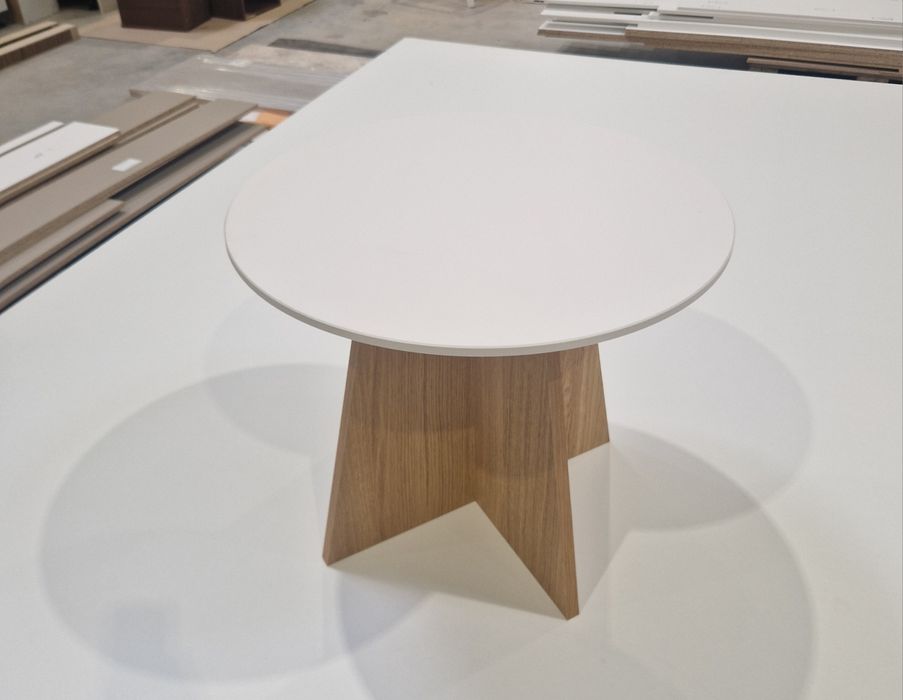 Masuta cafea minimalista