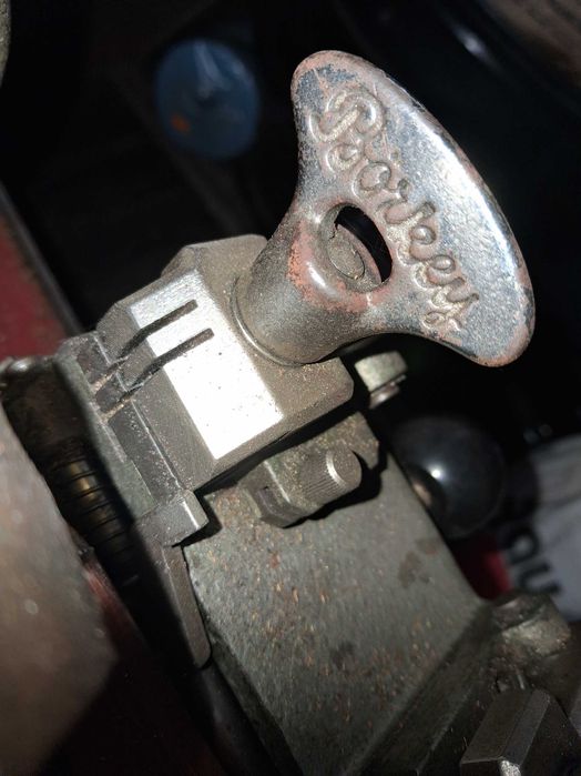 Машина за направа на ключове[ключарска машина]