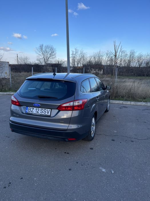 FORD Focus 2012 — imagine 5