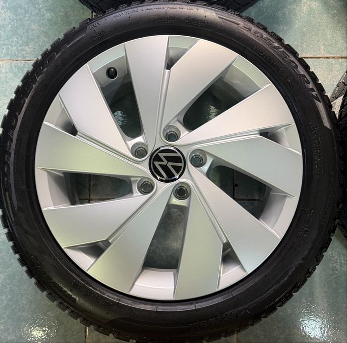 Roti/ jante aliaj R17 originale VW Golf 7 8 205/50/17 Pirelli M+S