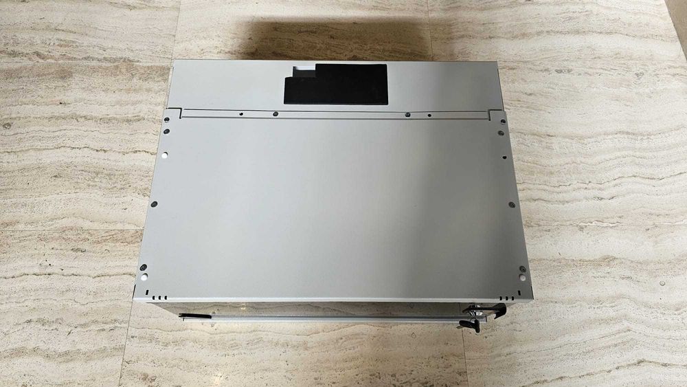 Rack metalic 4U de perete pentru supraveghere video