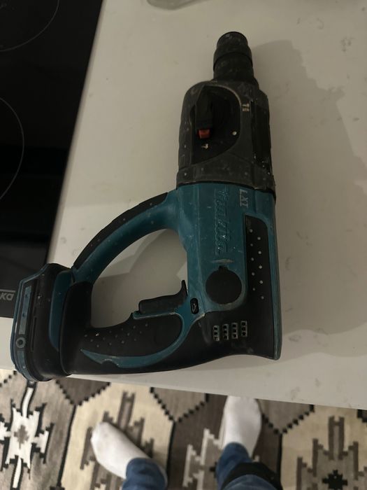 Vand makita doar corpu