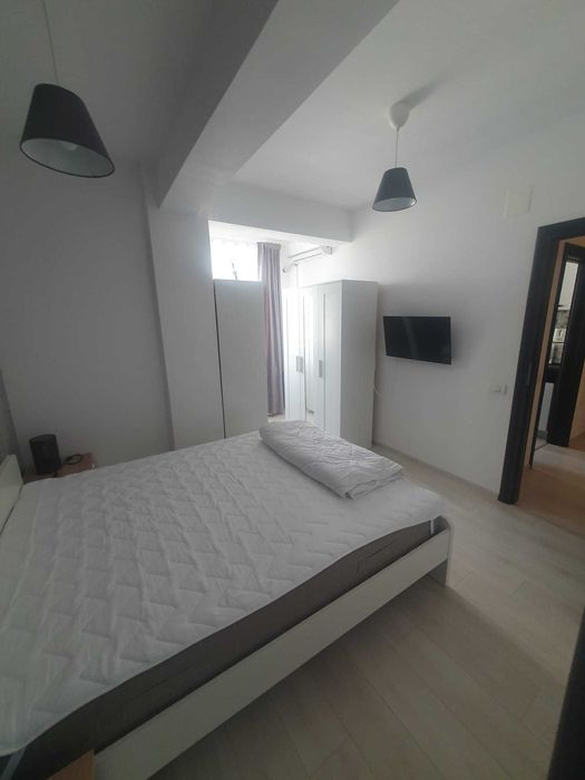 Închiriez 3 camere in otopeni